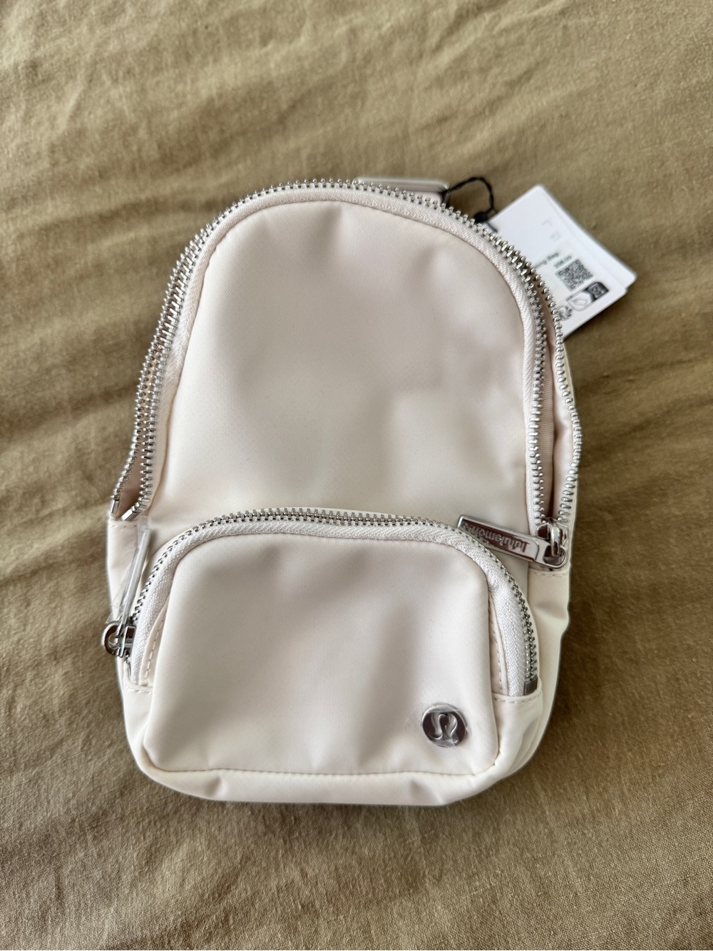 Lululemon Everywhere Small Sling Bag